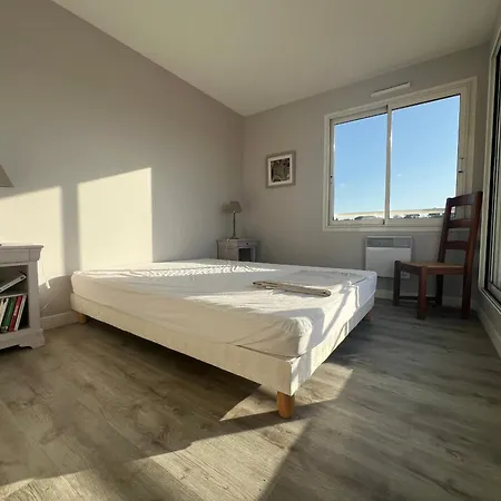 6 Pers Avec Terrasse 80 M², Hyper Centre, A 50m, 296 Bd De La Plage,