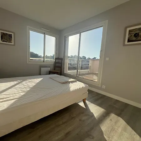 6 Pers Avec Terrasse 80 M², Hyper Centre, A 50m, 296 Bd De La Plage, Apartment