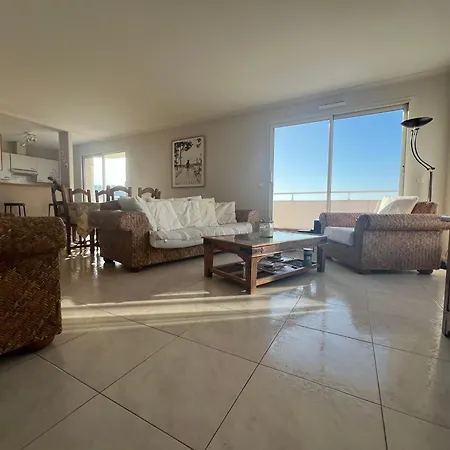 6 Pers Avec Terrasse 80 M², Hyper Centre, A 50m, 296 Bd De La Plage, Apartment *