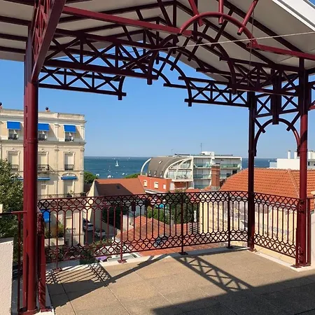 6 Pers Avec Terrasse 80 M², Hyper Centre, A 50m, 296 Bd De La Plage, *